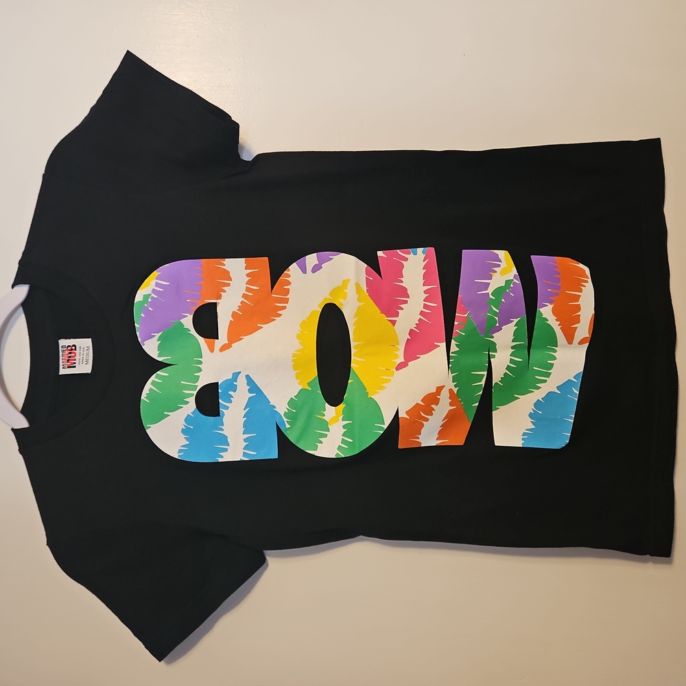 T Shirt Med Married To The Mob